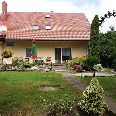 Haus Am Fluss 度假居 波莫瑞地区卡缅